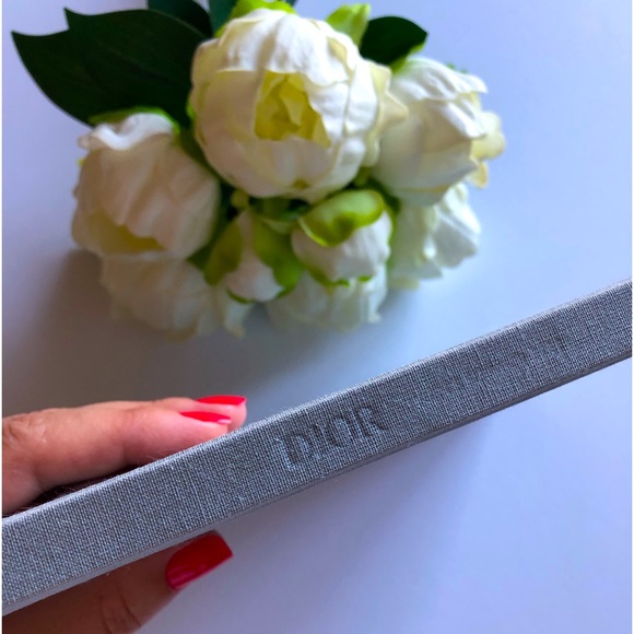 DIOR Catalog "Summer 2020 Men's Collection" Fashion Lookbook Book - Picture 4 of 10